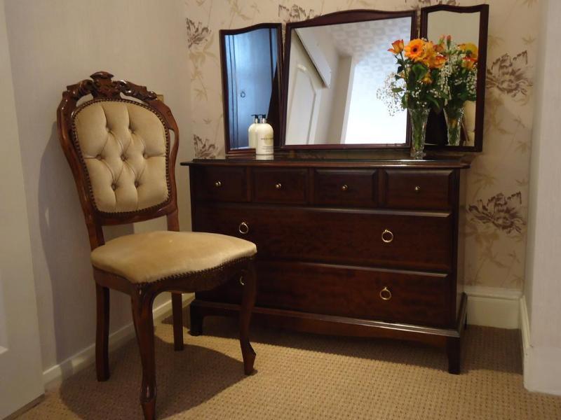 Linroy Guest House