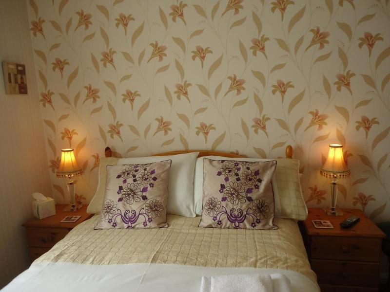 Linroy Guest House Guest house 4*
